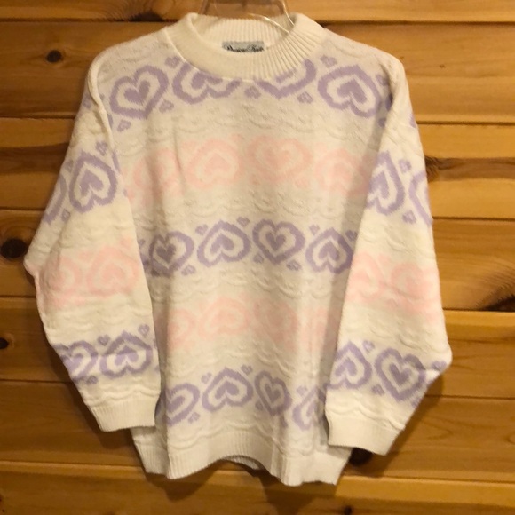 Sweaters - Vintage sweater, who loves this!